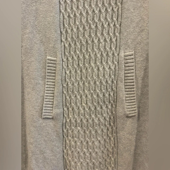 CAbi Glacier Cable Kit‎ Poncho Gray Pullover Sweater Size Small Style 3003 - Picture 9 of 12